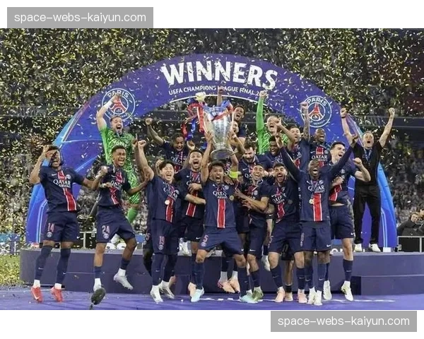 国际米兰客场1-1逼平巴黎圣日耳曼，凭借客场进球优势惊险晋级