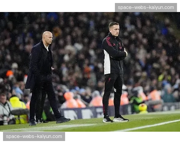 人物侧写：默默无闻的“战术板画家”，揭秘尤文图斯定位球教练的日常工作