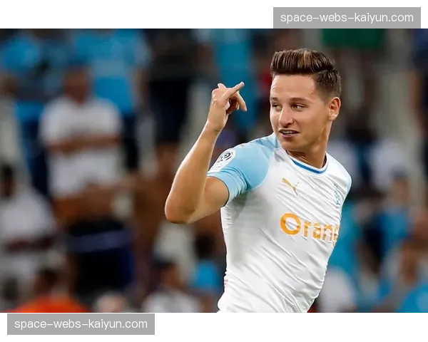 法国警方本月突击搜查多家法甲俱乐部办公室，调查涉嫌违规的第三方所有权交易